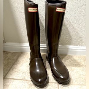 Chocolate brown Hunter Boots.